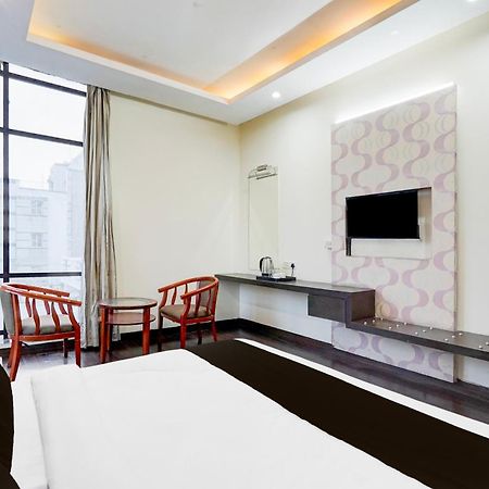 מלון Super Townhouse Sector 51 Noida Near Metro Station מראה חיצוני תמונה