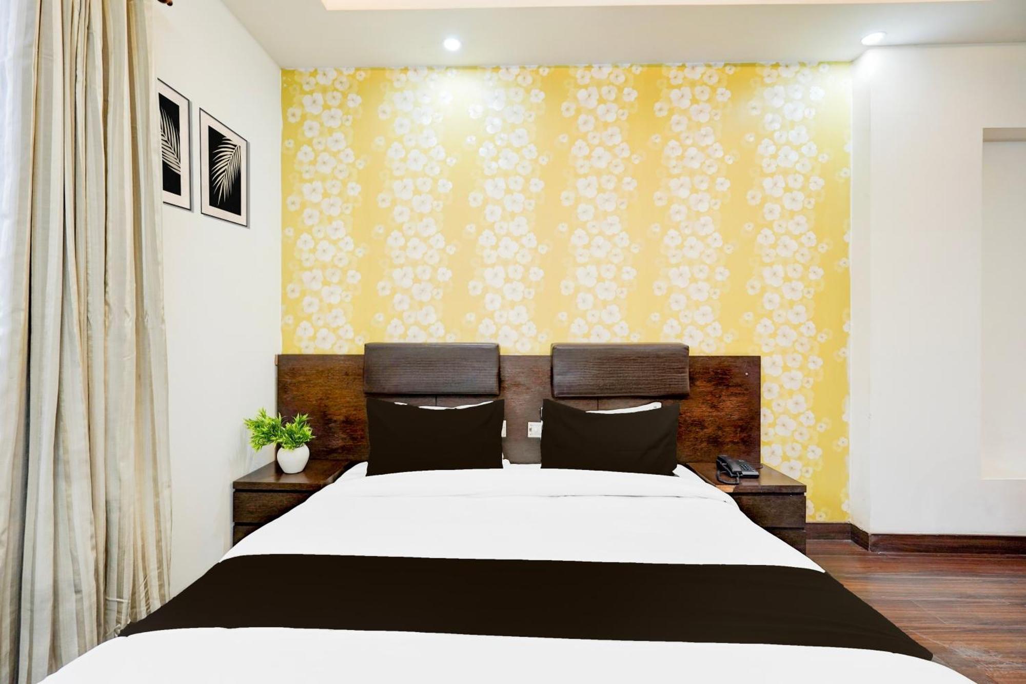 מלון Super Townhouse Sector 51 Noida Near Metro Station מראה חיצוני תמונה