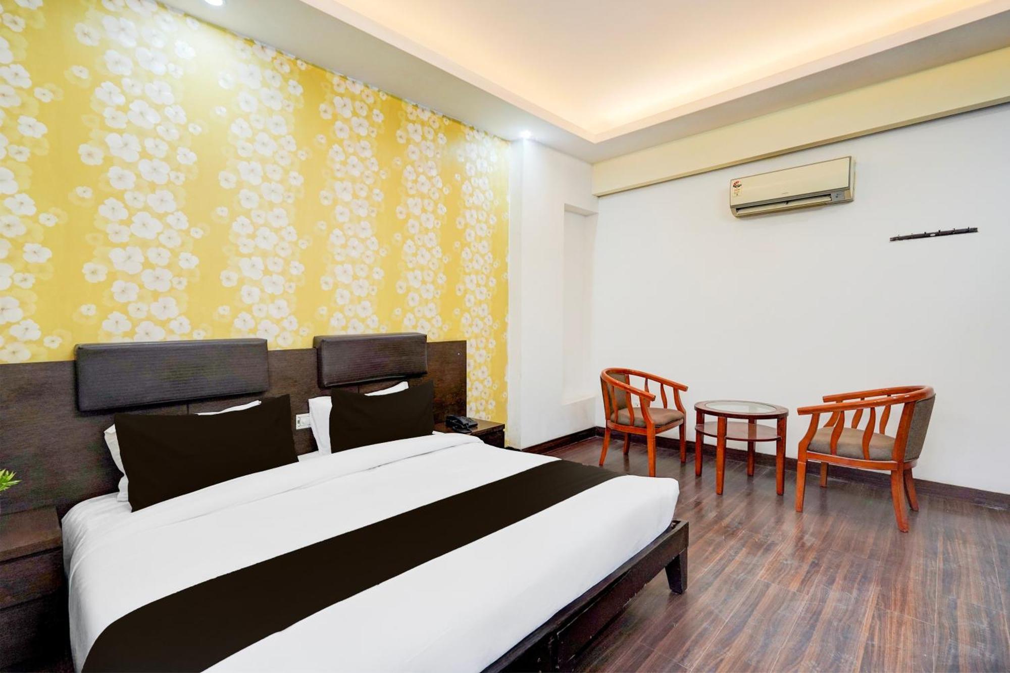 מלון Super Townhouse Sector 51 Noida Near Metro Station מראה חיצוני תמונה