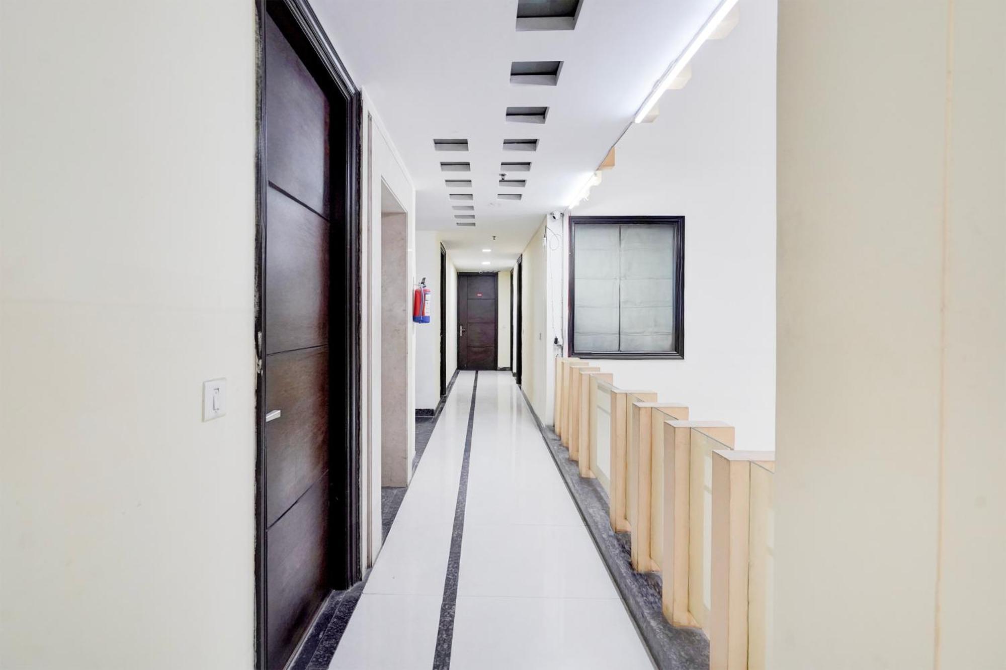 מלון Super Townhouse Sector 51 Noida Near Metro Station מראה חיצוני תמונה