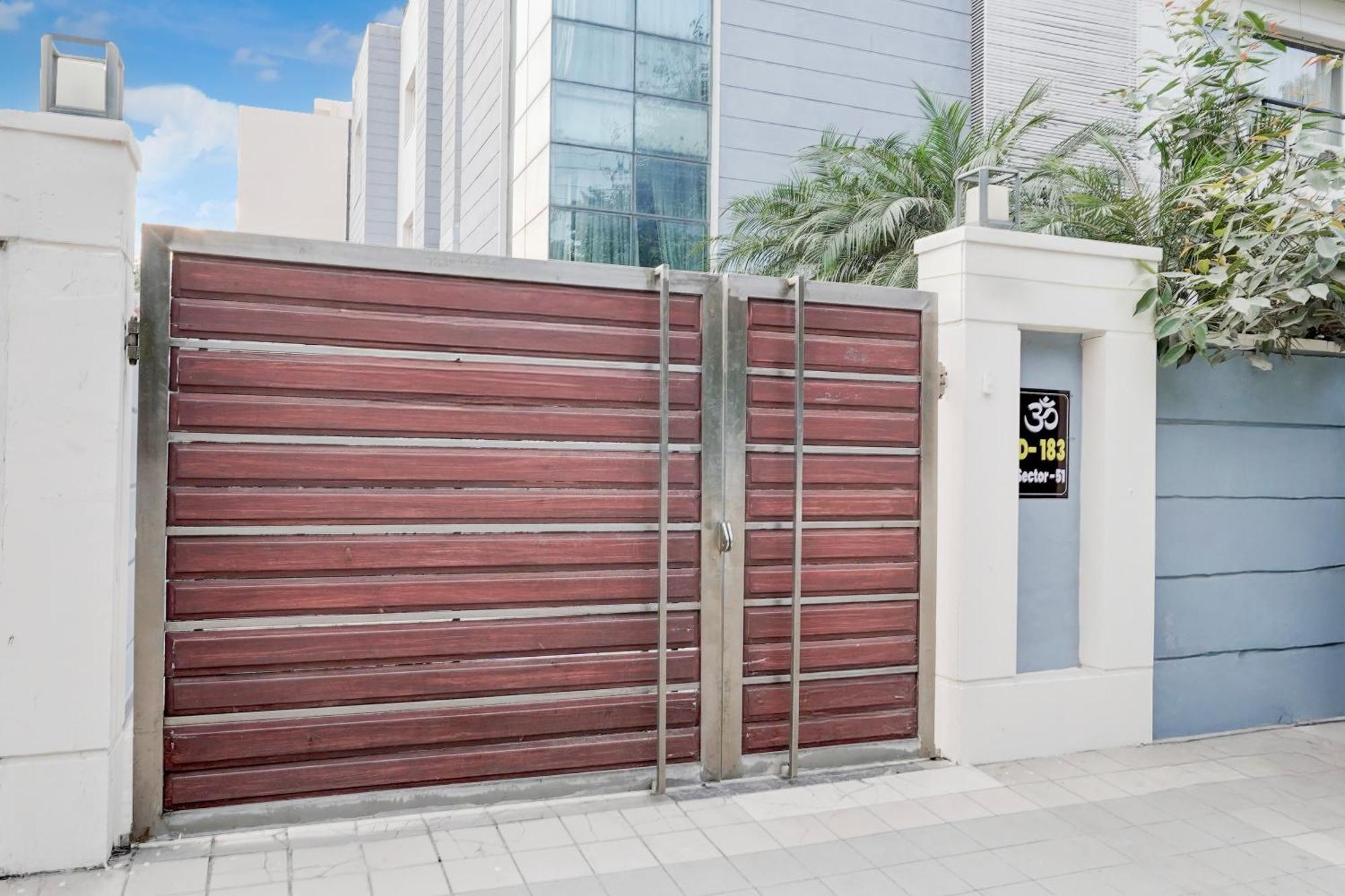 מלון Super Townhouse Sector 51 Noida Near Metro Station מראה חיצוני תמונה